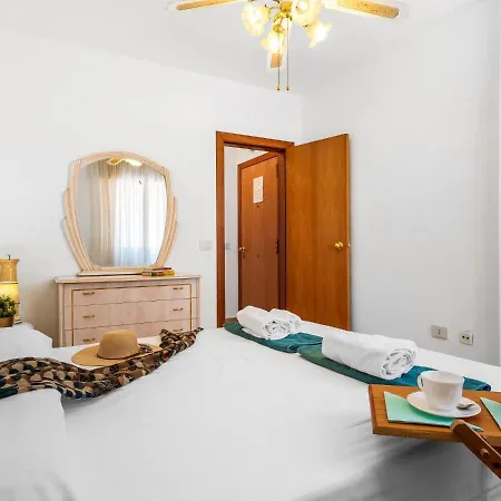 Apartment 1 1 Beautiful Seafront With Balcony And Wifi